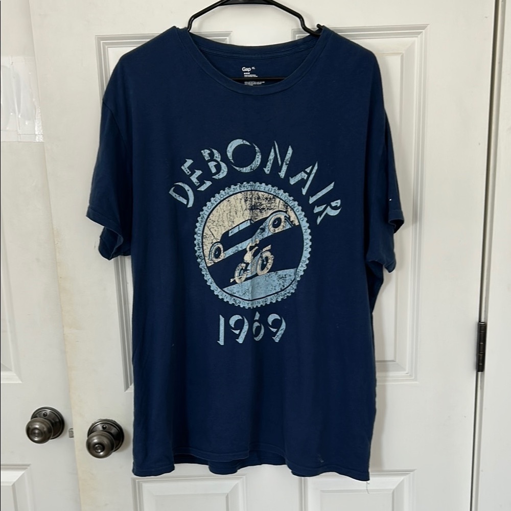 GAP Graphic Tee Debonair 1969 size XL blue short sleeve crewneck
